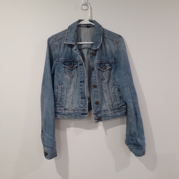 American Eagle Cropped Denim Jacket - Picture 2 of 7